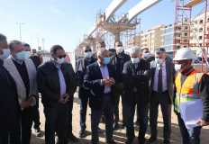 وزير النقل يتابع أعمال الخوازيق والكمرات بمسار مونوريل شرق النيل