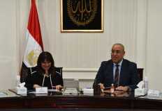 وزيرا الإسكان والهجرة يبحثان سبل التعاون لإتاحة فرص الاستثمار العقارى للمصريين بالخارج
