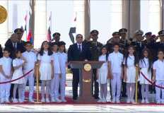 الرئيس السيسي يرفع علم مصر بساحة الشعب بالعاصمة الإدارية إيذانا بافتتاحها